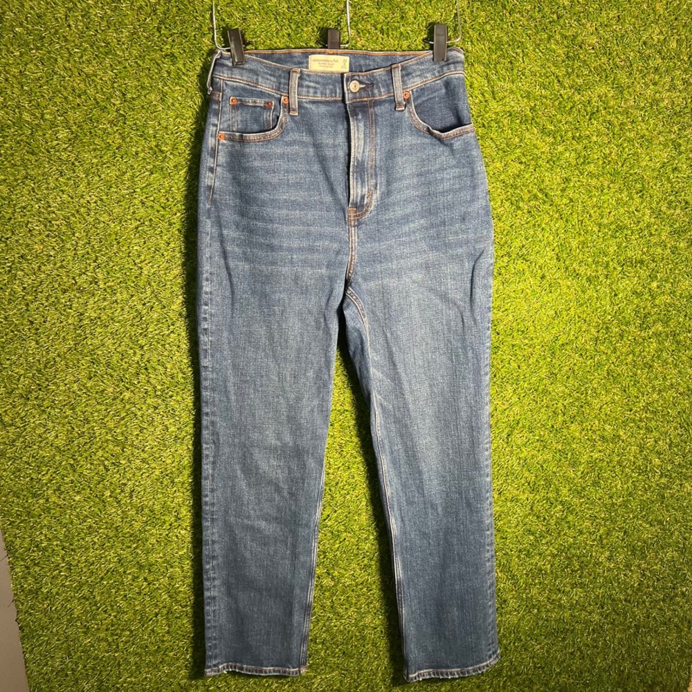 Abercrombie & Fitch Curve Love Ultra High Rise Ankle Straight Jeans 29 8L Blue‎